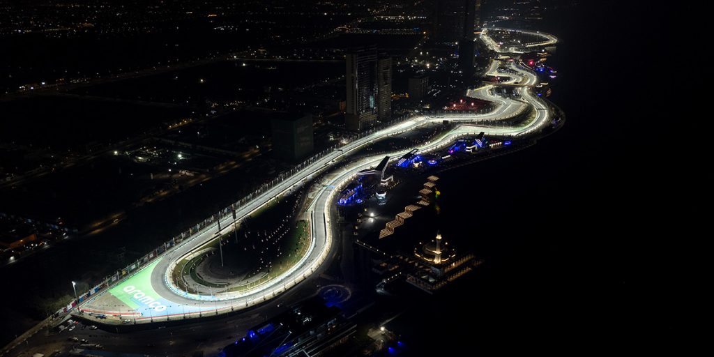 Saudi Automobile and Motorcycle Federation lights the Jeddah Corniche Circuit using TLC for LED technology from Musco Lighting